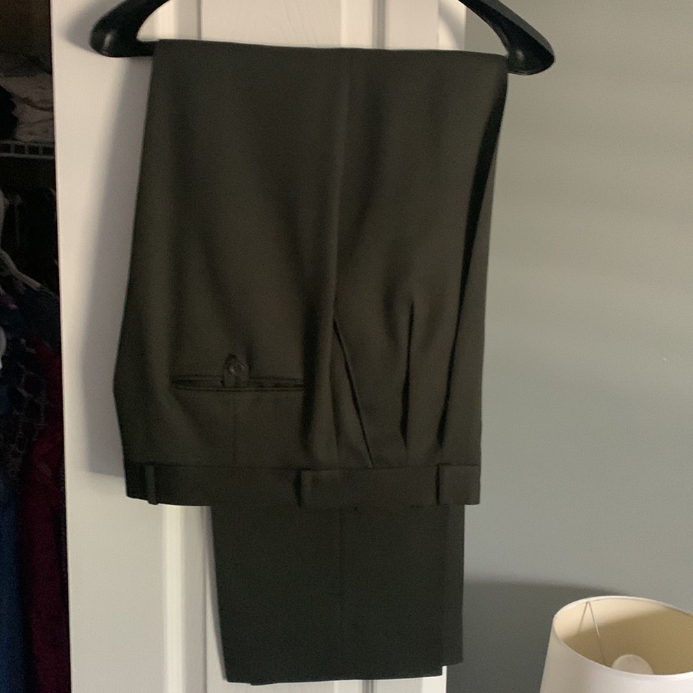 Men’s suites - Picture 7 of 7